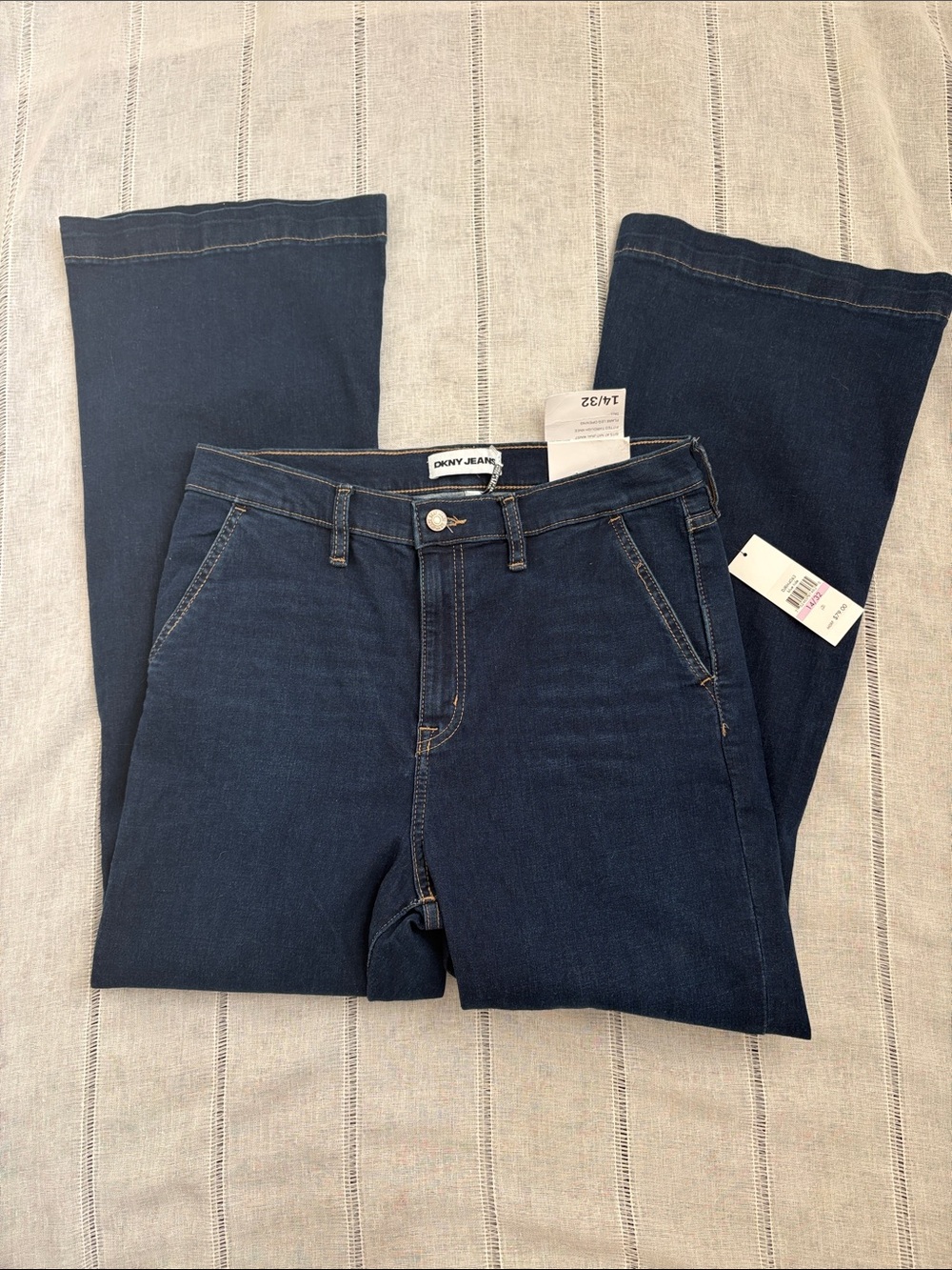 DKNY NWT Dark Tide High Rise Flare Denim - Picture 3 of 12
